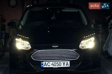 Хэтчбек Ford Focus 2013 в 