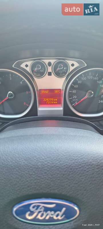 Универсал Ford Focus 2010 в Мукачево фото 2 Универсал Ford Focus 2010 в Мукачево