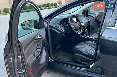 Седан Ford Focus 2015 в 