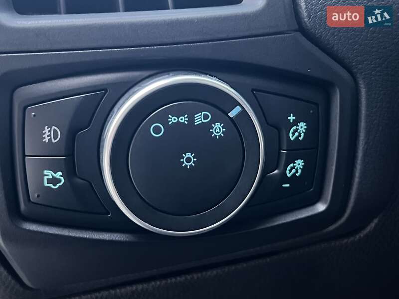 Седан Ford Focus 2015 в Ровно