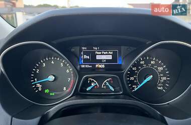 Седан Ford Focus 2015 в 