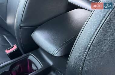 Седан Ford Focus 2015 в 