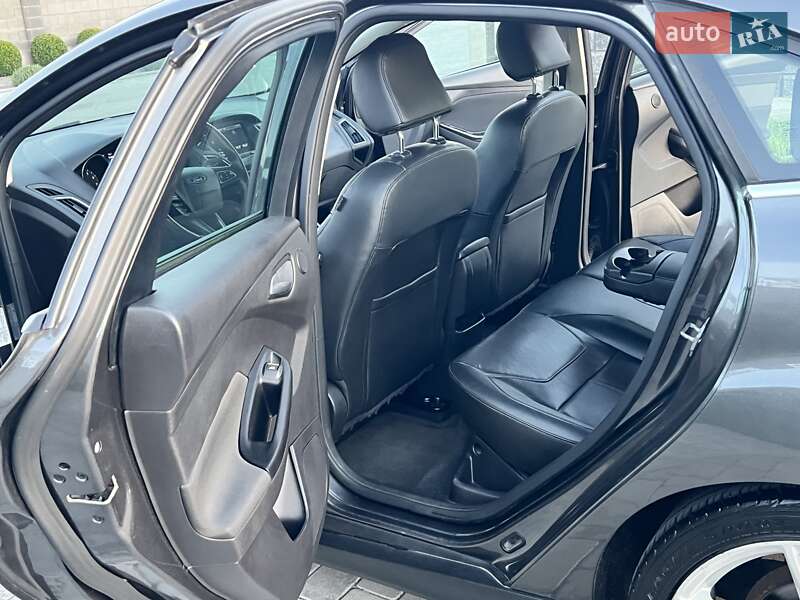 Седан Ford Focus 2015 в Ровно
