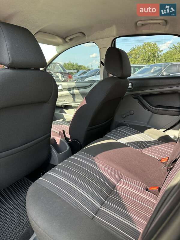 Хэтчбек Ford Focus 2008 в Смеле