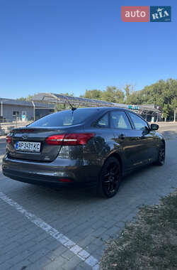 Седан Ford Focus 2015 в 