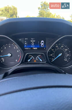 Седан Ford Focus 2015 в 