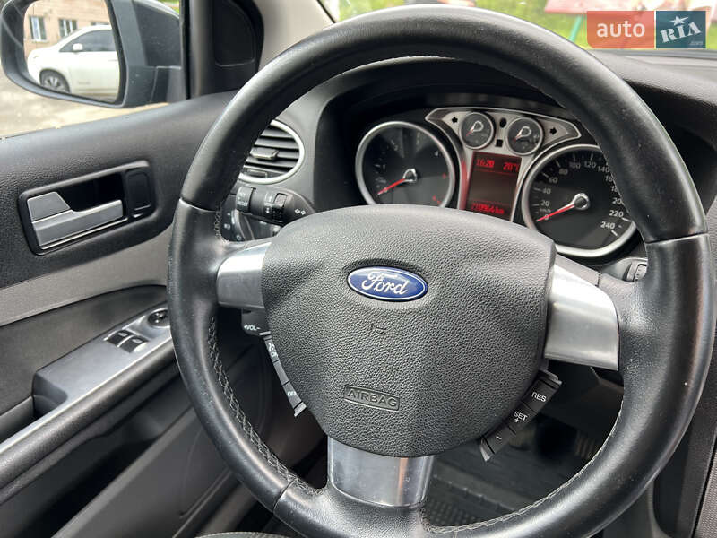 Хэтчбек Ford Focus 2009 в Ровно