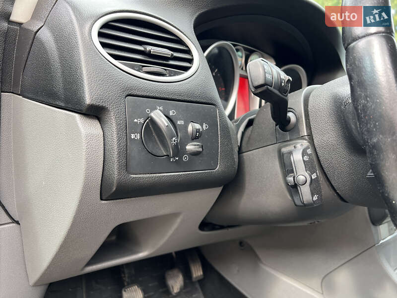 Хэтчбек Ford Focus 2009 в Ровно