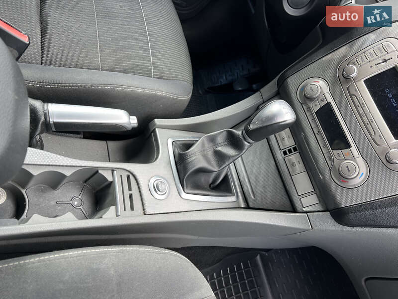 Хэтчбек Ford Focus 2009 в Ровно