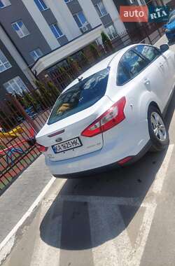 Седан Ford Focus 2013 в 