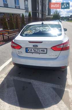 Седан Ford Focus 2013 в 