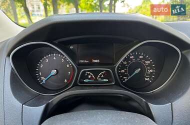 Седан Ford Focus 2016 в 