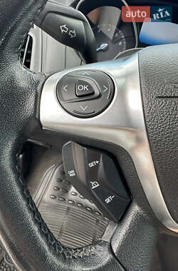 Хэтчбек Ford Focus 2012 в 