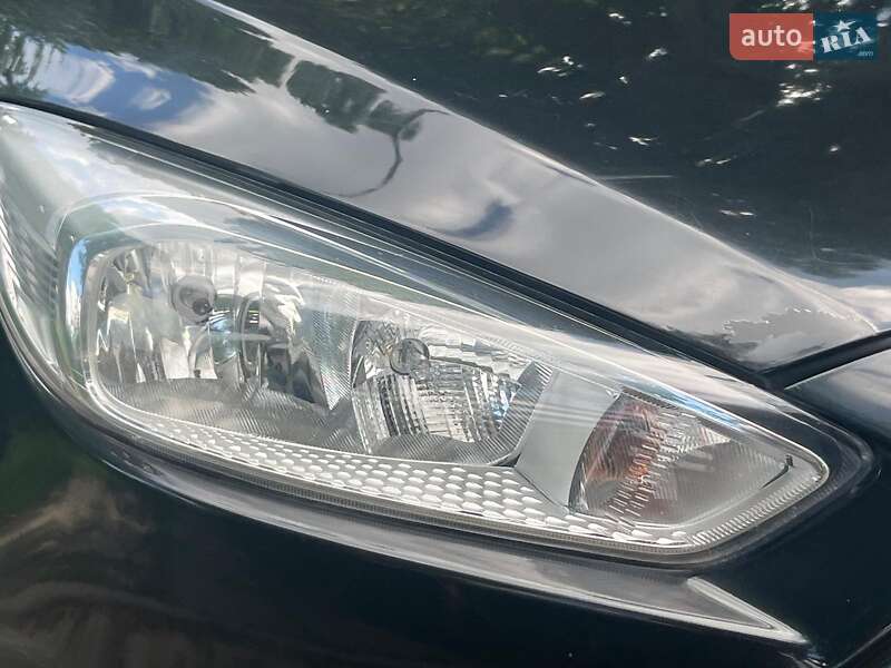 Хэтчбек Ford Focus 2015 в Киеве
