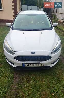 Хэтчбек Ford Focus 2015 в 