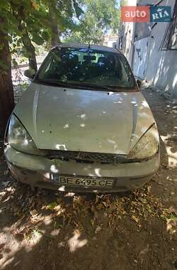 Хэтчбек Ford Focus 2003 в 