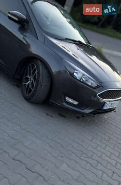 Седан Ford Focus 2017 в 