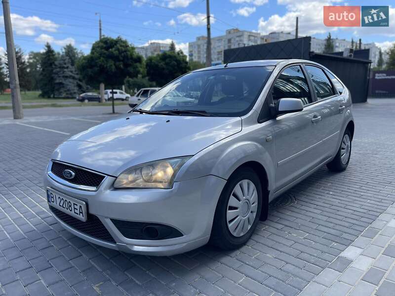 Хэтчбек Ford Focus 2006 в 