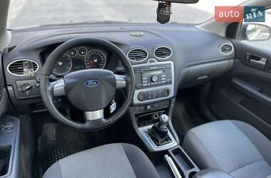 Хэтчбек Ford Focus 2006 в 