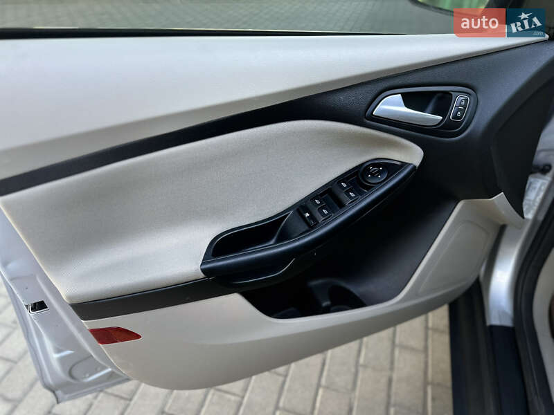 Хэтчбек Ford Focus 2015 в Житомире