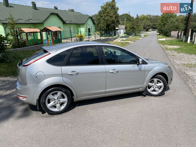 Хэтчбек Ford Focus 2010 в Тернополе