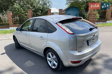 Хэтчбек Ford Focus 2010 в 