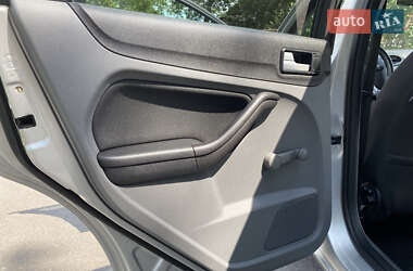 Хэтчбек Ford Focus 2010 в 