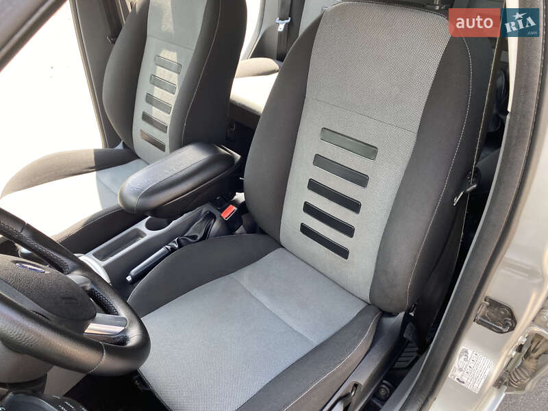 Хэтчбек Ford Focus 2010 в Тернополе