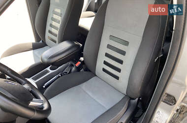 Хэтчбек Ford Focus 2010 в 