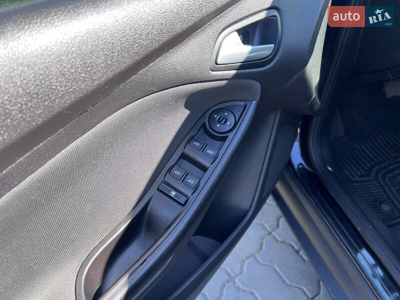 Хэтчбек Ford Focus 2014 в Нововолынске