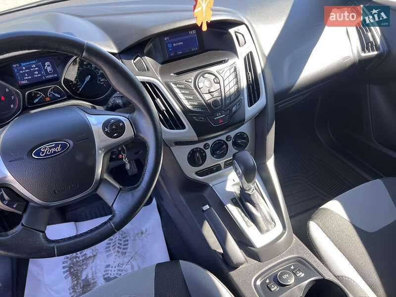 Хэтчбек Ford Focus 2014 в Нововолынске
