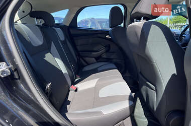 Хэтчбек Ford Focus 2014 в 