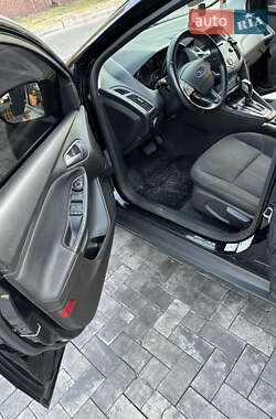 Хэтчбек Ford Focus 2015 в 