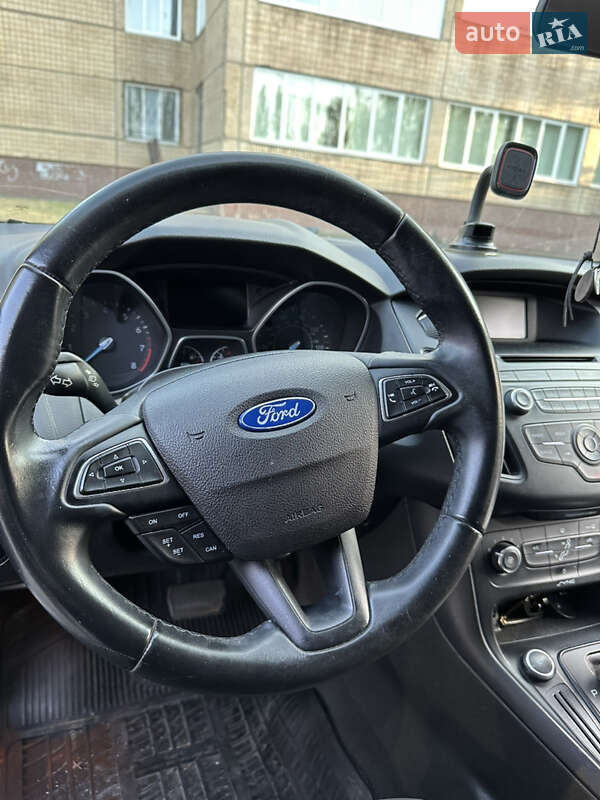 Хэтчбек Ford Focus 2015 в Кривом Роге