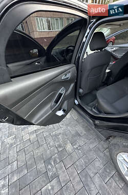 Хэтчбек Ford Focus 2015 в 