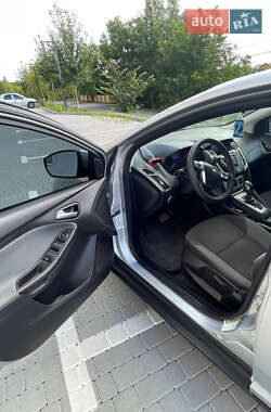 Седан Ford Focus 2012 в 