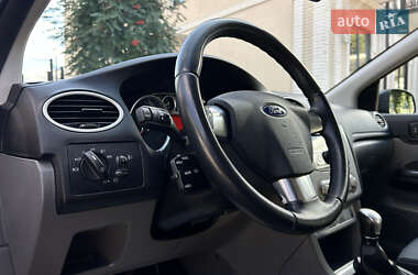 Универсал Ford Focus 2010 в 