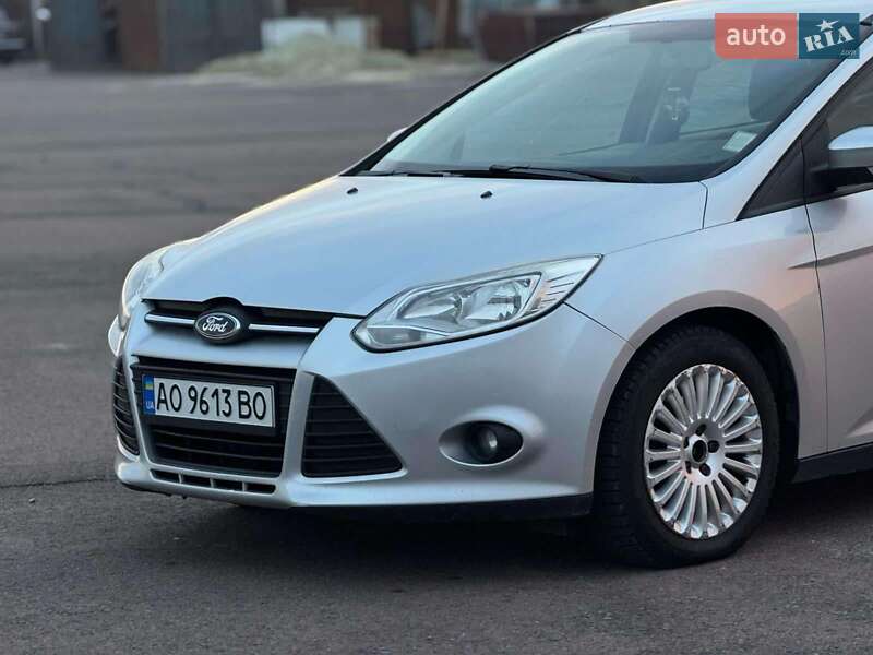 Хэтчбек Ford Focus 2011 в Ужгороде
