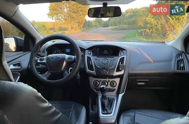 Хэтчбек Ford Focus 2013 в 
