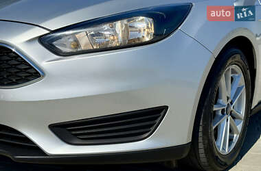 Хэтчбек Ford Focus 2014 в 