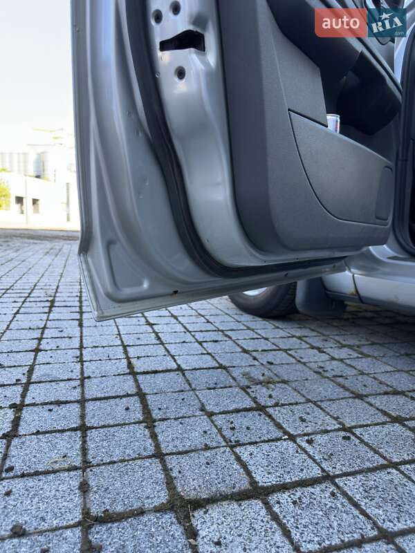 Хэтчбек Ford Focus 2006 в Киеве