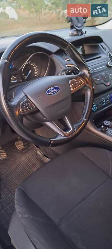 Седан Ford Focus 2017 в Днепре