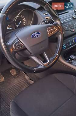 Седан Ford Focus 2017 в 