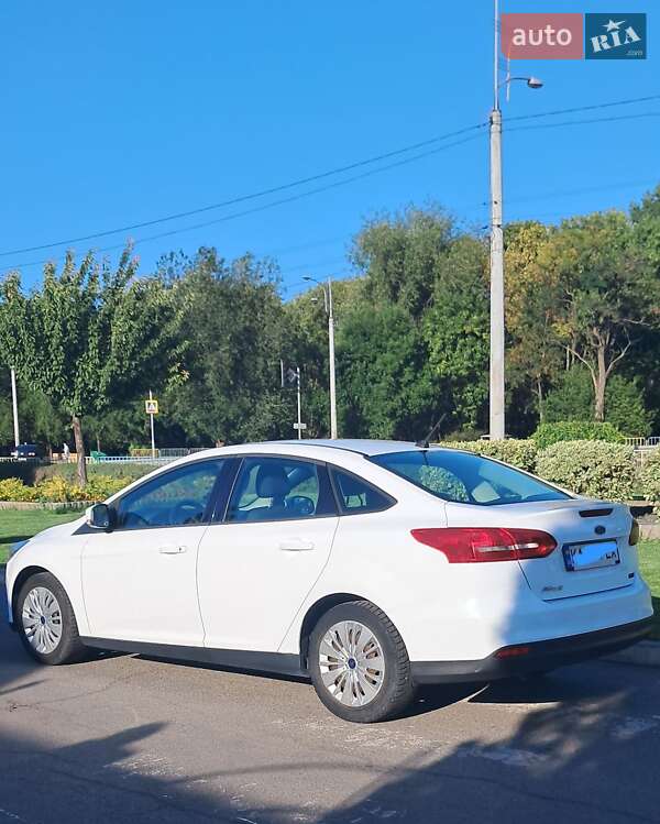 Седан Ford Focus 2017 в Днепре