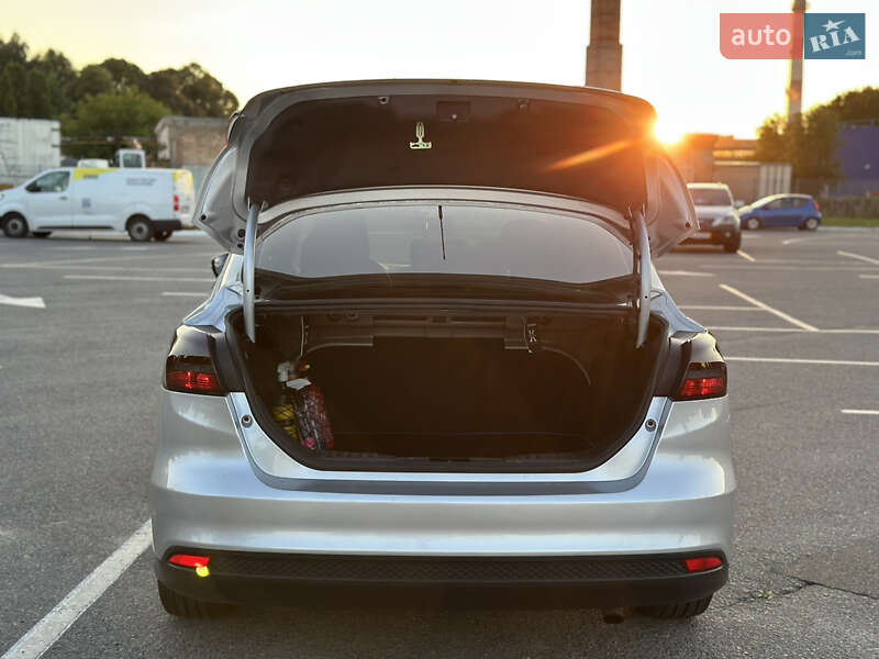 Седан Ford Focus 2016 в Житомире фото 20 Седан Ford Focus 2016 в Житомире