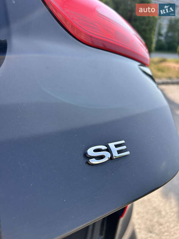 Седан Ford Focus 2015 в Сумах