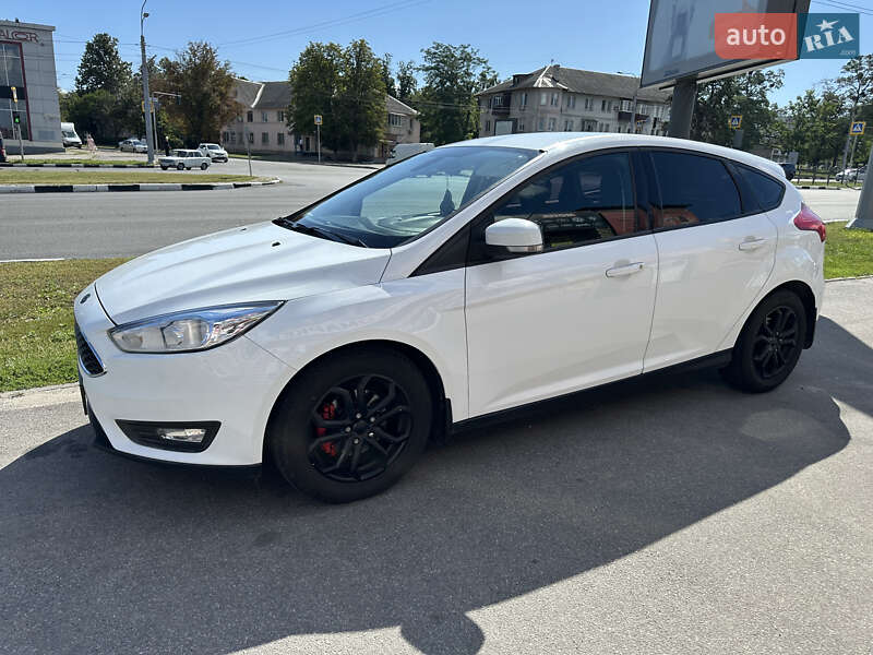 Хэтчбек Ford Focus 2015 в Харькове