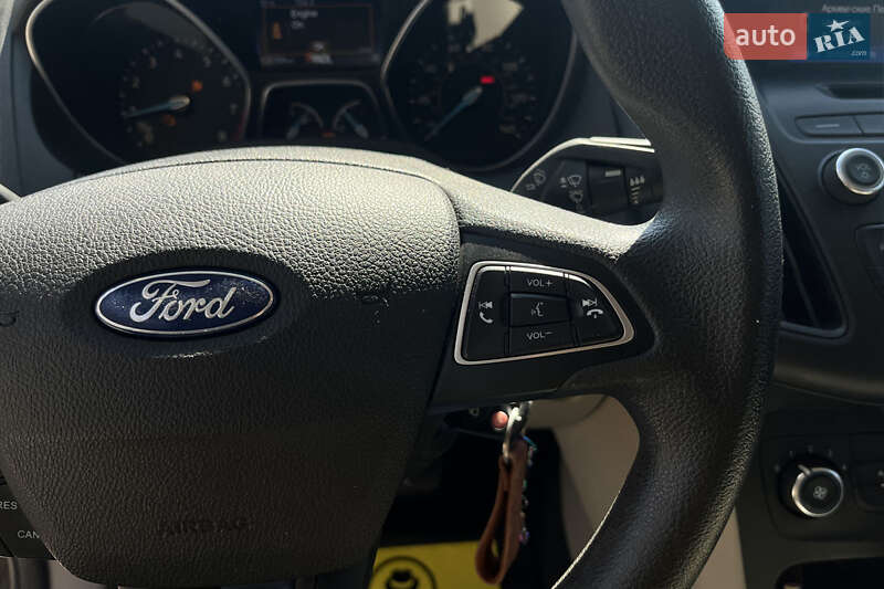 Седан Ford Focus 2015 в Мукачево