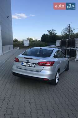 Седан Ford Focus 2015 в 
