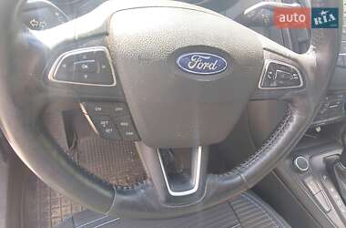 Седан Ford Focus 2016 в 